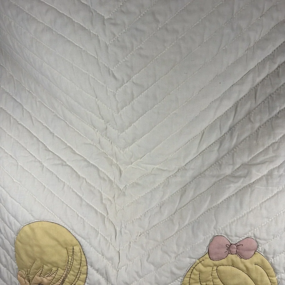 VTG PRECIOUS MOMENTS‎ QUILTED FABRIC Blanket 57 X 37 Eyelet Trim Yellow Crib